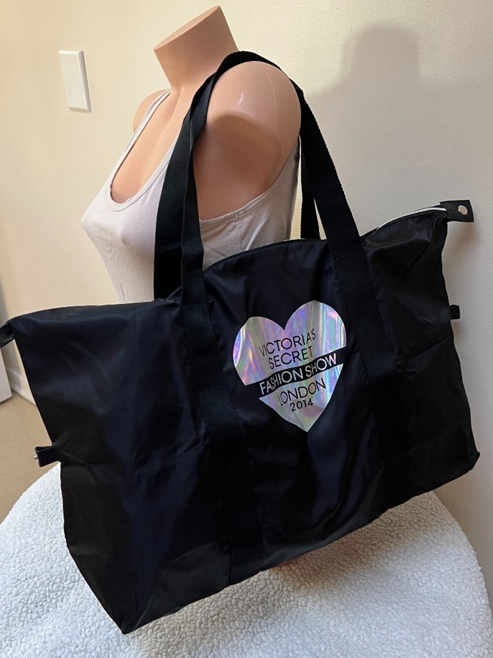 Victoria's Secret Vintage London 2014 Fashion Show Tote Bag NWT